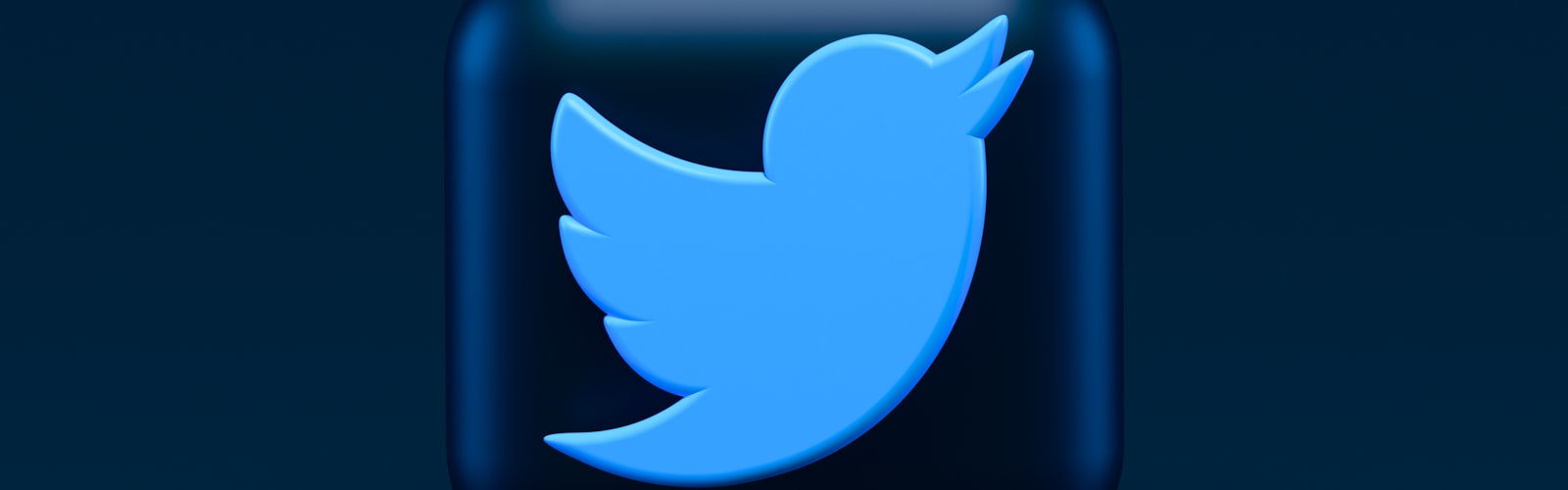 Telegram电脑版应用程序主界面，左侧侧边栏高亮显示新建群组按钮位置